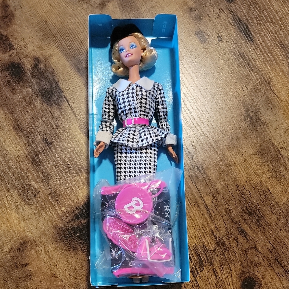 Barbie #16158  Black and White Houndstooth Doll with Pink Accessories.